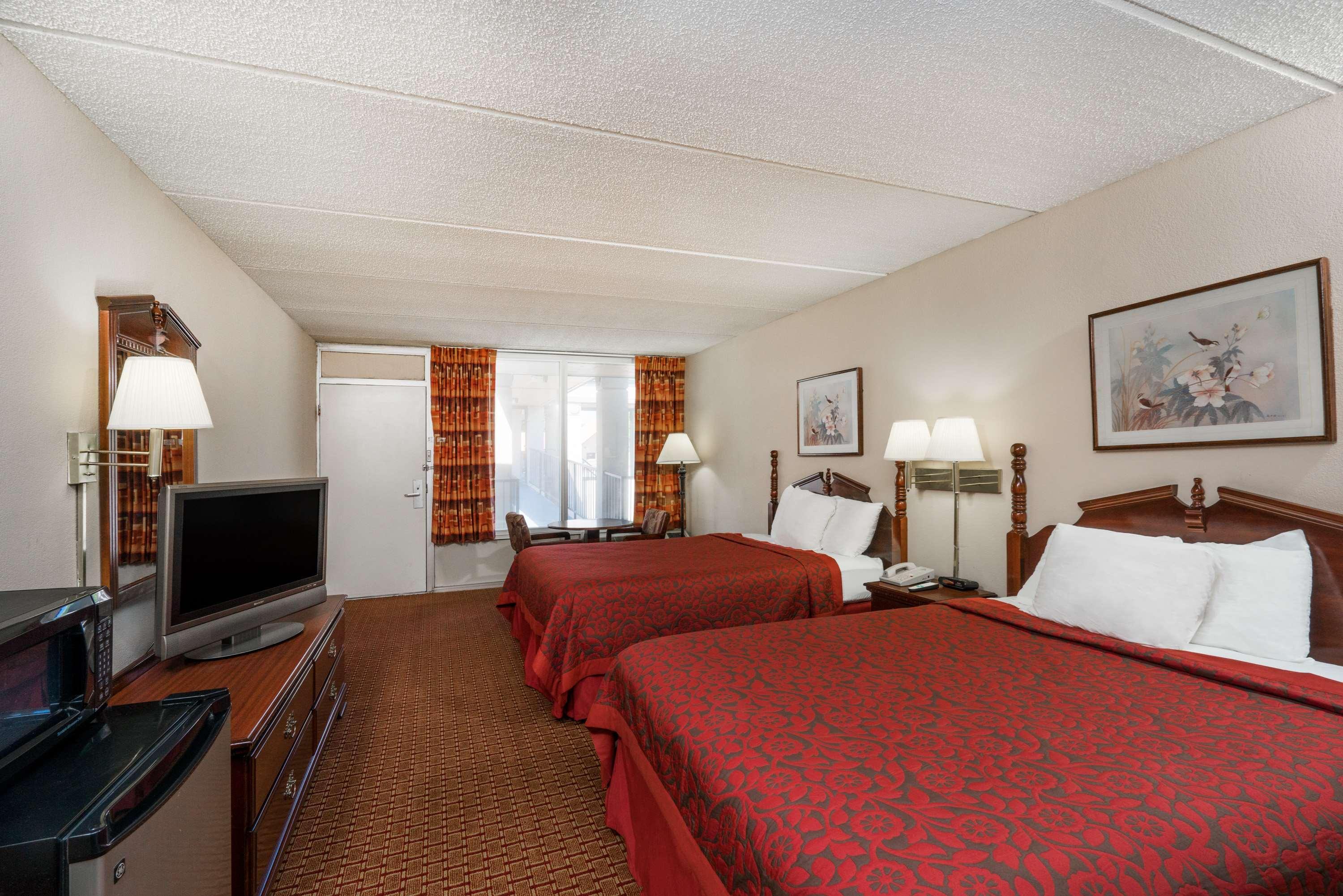 Days Inn By Wyndham Hurricane Mills Kültér fotó