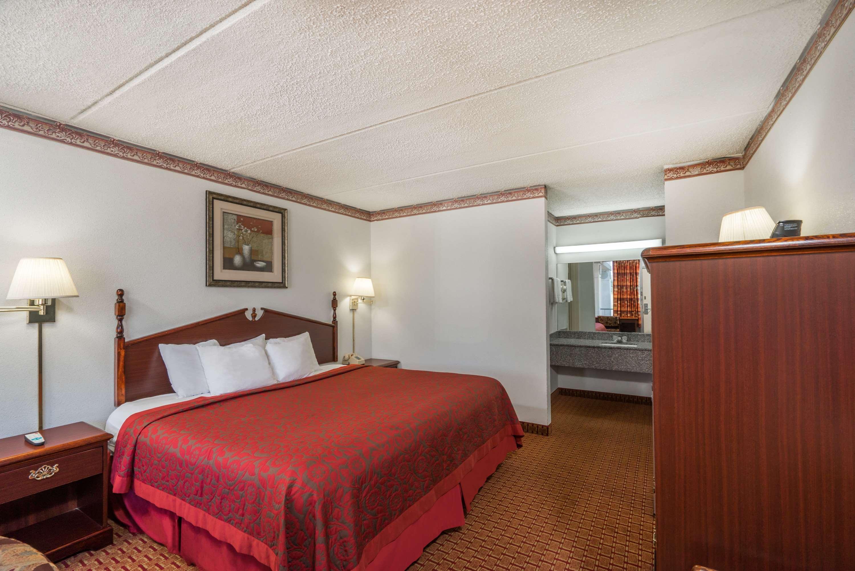 Days Inn By Wyndham Hurricane Mills Kültér fotó